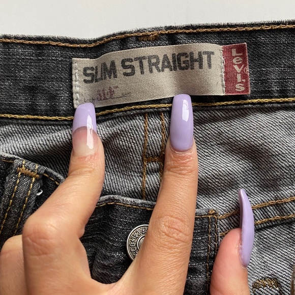 VINTAGE LEVI CHARCOAL GRAY JEANS - Picture 3 of 8